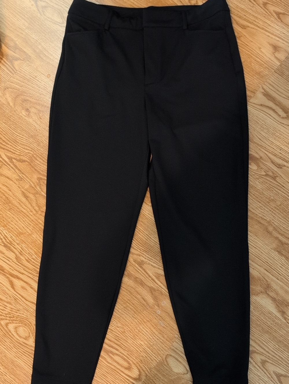 HALARA Black Cropped Ankle Pants